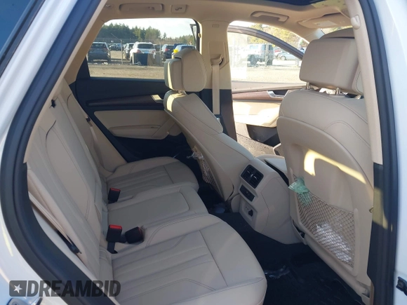 2024 Audi Q5 S line Premium z VIN WA1GAAFY5R2097223, wystawiony jako IAAI lot #41035850 z przebiegiem 1 234 mil mil oraz . Historia ofert i sprzedaży dostępna na DreamBid. Obrazek 8.