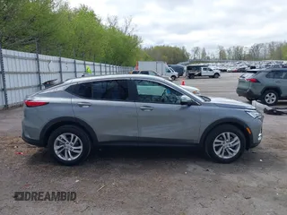 2025 Buick Envista Preferred с VIN KL47LAEP0SB105348, выставлен на аукционе IAAI как лот 42169601 с пробегом 7 075 миль миль и . История ставок и продаж доступна на DreamBid. Изображение 13.