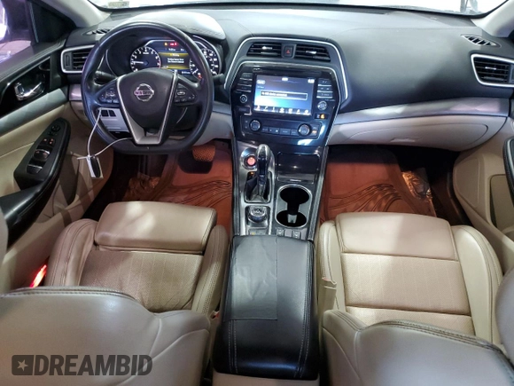2016 Nissan Maxima SR z VIN 1N4AA6AP0GC438239, wystawiony jako Copart lot #55441945 z przebiegiem 68 614 mil mil oraz Szkoda całkowita • Salvage title. Historia ofert i sprzedaży dostępna na DreamBid. Obrazek 8.