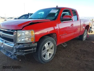 2008 Chevrolet Silverado 1500 LT w/1LT with VIN 1GCEC19018Z241255, listed as a IAAI auction lot 41473656 with 70,034 mi miles. Bid and sale history available at carsss.com. Image 17.