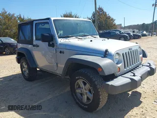 2007 Jeep Wrangler X z VIN 1J4FA24187L143478, wystawiony jako IAAI lot #41782412 z przebiegiem 138 913 mil mil oraz . Historia ofert i sprzedaży dostępna na DreamBid. Obrazek 1.
