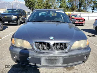 2003 BMW 3 Series 325i with VIN WBAAZ33443PH35523, listed as a Copart auction lot 42237685 with 168,976 mi miles and Salvage Title. Bid and sale history available at carsss.com. Image 5.
