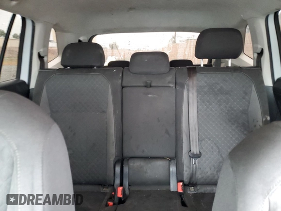 2018 Volkswagen Tiguan S with VIN 3VV1B7AXXJM067370, listed as a Copart auction lot 53645945 with 143,137 mi miles and Salvage title. Bid and sale history available at DreamBid. Image 10.