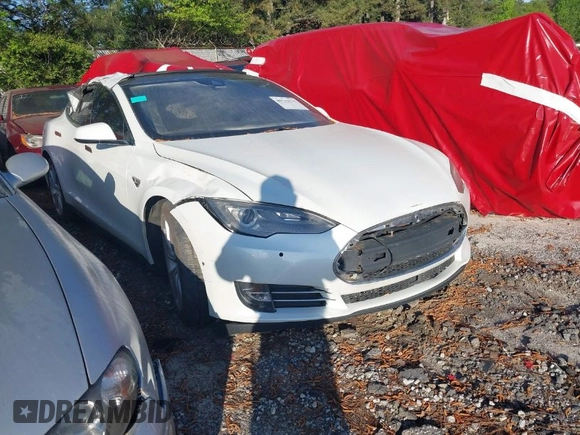2016 Tesla Model S 90D with VIN 5YJSA1E21GF128460, listed as a IAAI auction lot 40733920 with 89,846 mi miles and . Bid and sale history available at DreamBid. Image 1.