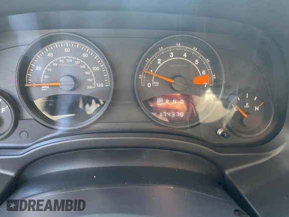 2016 Jeep Compass Sport SE z VIN 1C4NJCBA3GD568160, wystawiony jako Copart lot #85897464 z przebiegiem 174 378 mil mil oraz Czysty tytuł • Clean title. Historia ofert i sprzedaży dostępna na DreamBid. Obrazek 8.