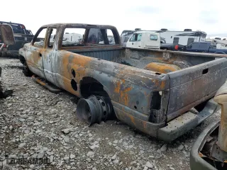 2001 Dodge Ram 3500 with VIN 1B7MF33611J588987, listed as a Copart auction lot 80669104 with 0 mi miles and Non Repairable. Bid and sale history available at carsss.com. Image 2.