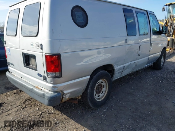 2006 Ford Econoline Cargo with VIN 1FTRE14W36HA38006, listed as a IAAI auction lot 41804095 with Not Provided miles. Bid and sale history available at carsss.com. Image 4.