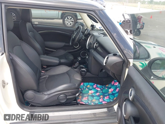 2012 MINI Hardtop S with VIN WMWSV3C54CTY17815, listed as a IAAI auction lot 42061906 with 72,393 mi miles and . Bid and sale history available at DreamBid. Image 5.