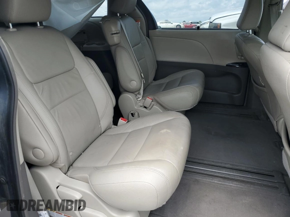 2017 Toyota Sienna XLE Auto Access Seat with VIN 5TDYZ3DC3HS868727, listed as a Copart auction lot 61308185 with 87,927 mi miles and Salvage title. Bid and sale history available at DreamBid. Image 11.
