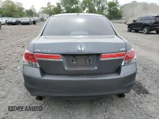 2011 Honda Accord EX-L z VIN 1HGCP3F81BA003186, wystawiony jako Copart lot #57966005 z przebiegiem 154 835 mil mil oraz Szkoda całkowita • Salvage title. Historia ofert i sprzedaży dostępna na DreamBid. Obrazek 6.