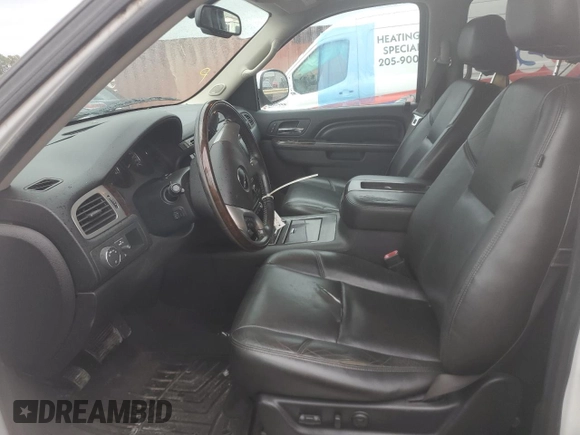 2013 GMC Yukon Denali with VIN 1GKS1EEF2DR279005, listed as a Copart auction lot 70446104 with 209,564 mi miles and Salvage Title. Bid and sale history available at carsss.com. Image 7.
