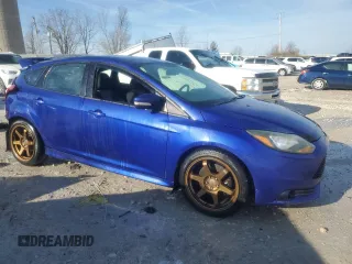 2014 Ford Focus ST with VIN 1FADP3L92EL207235, listed as a Copart auction lot 49650505 with 204,400 mi miles and Clean Title. Bid and sale history available at carsss.com. Image 4.