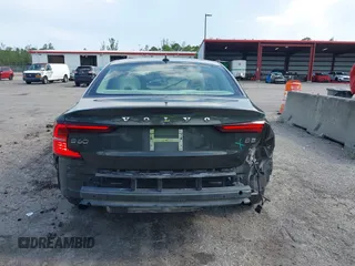 2022 Volvo S60 Momentum z VIN 7JRL12FZ1NG162991, wystawiony jako IAAI lot #42364000 z przebiegiem 69 626 mil mil oraz . Historia ofert i sprzedaży dostępna na DreamBid. Obrazek 16.