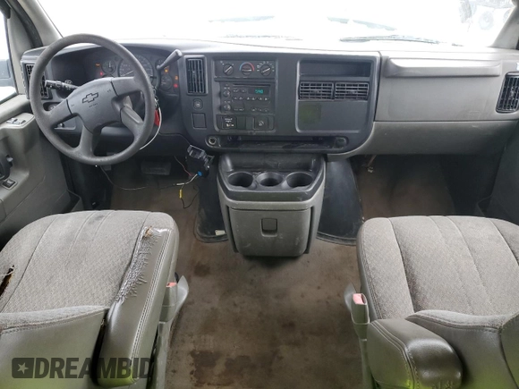 2007 Chevrolet Express Passenger with VIN 1GAHG39UX71101095, listed as a Copart auction lot 41585775 with 356,651 mi miles and Salvage title. Bid and sale history available at DreamBid. Image 8.