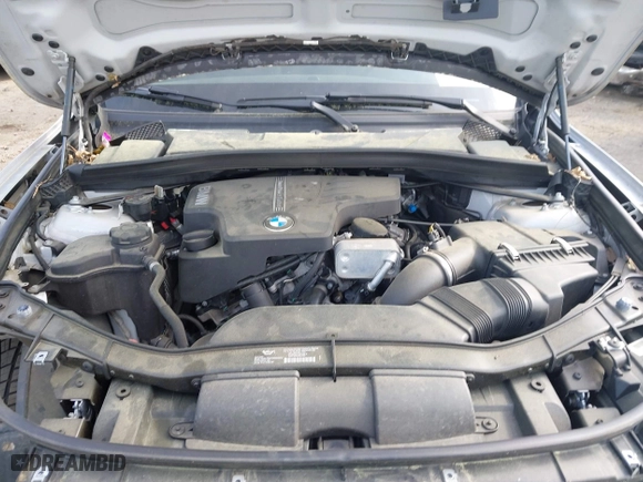 2013 BMW X1 28i with VIN WBAVM1C54DVW41570, listed as a IAAI auction lot 41909262 with 78,225 mi miles. Bid and sale history available at carsss.com. Image 10.