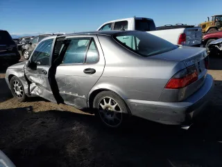 2001 Saab 9-5 with VIN YS3ED48E113035561, listed as a Copart auction lot 76598224 with 195,416 mi miles and Salvage Title. Bid and sale history available at carsss.com. Image 2.