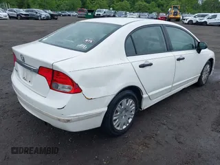 2009 Honda Civic DX-VP z VIN 2HGFA16329H506339, wystawiony jako IAAI lot #42319694 z przebiegiem 205 926 mil mil oraz . Historia ofert i sprzedaży dostępna na DreamBid. Obrazek 4.