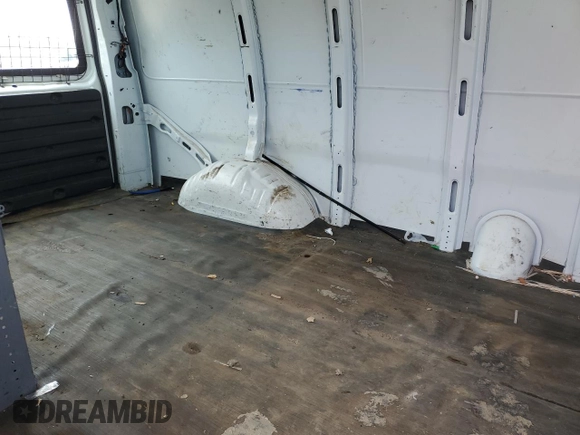 2013 Chevrolet Express Cargo z VIN 1GCWGFBA3D1146861, wystawiony jako Copart lot #54274485 z przebiegiem 214 114 mil mil oraz Czysty tytuł • Clean title. Historia ofert i sprzedaży dostępna na DreamBid. Obrazek 11.