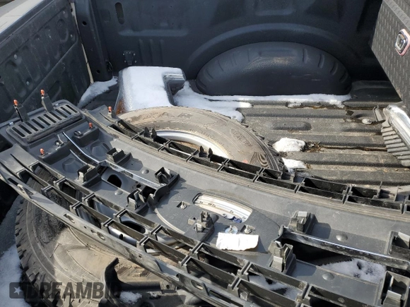 2018 Ford Super Duty F-250 SRW XL with VIN 1FT7W2B6XJEB68792, listed as a Copart auction lot 45408075 with 117,110 mi miles and Salvage Title. Bid and sale history available at carsss.com. Image 14.