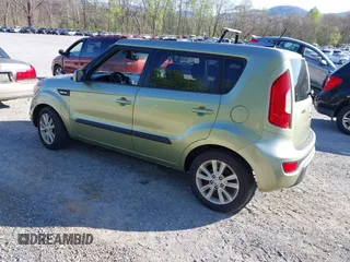 2013 Kia Soul with VIN KNDJT2A52D7619326, listed as a IAAI auction lot 41994398 with 209,066 mi miles. Bid and sale history available at carsss.com. Image 3.