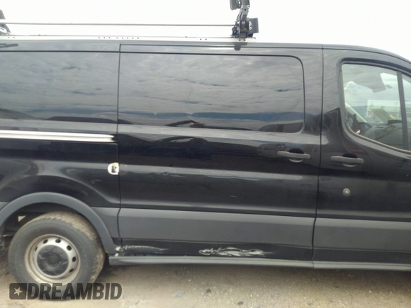 2018 Ford Transit with VIN 1FTYE1YM9JKA11568, listed as a IAAI auction lot 40266413 with 126,294 mi miles and . Bid and sale history available at DreamBid. Image 13.