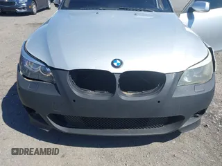 2008 BMW 5 Series 528i with VIN WBANU53598CT03171, listed as a IAAI auction lot 42086762 with 185,630 mi miles and . Bid and sale history available at carsss.com. Image 6.