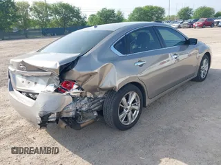 2014 Nissan Altima 2.5 S with VIN 1N4AL3AP5EN213213, listed as a IAAI auction lot 41922343 with 78,197 mi miles. Bid and sale history available at carsss.com. Image 4.