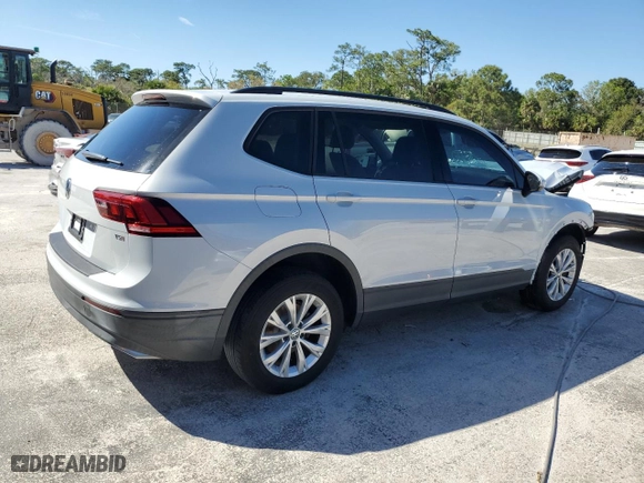 2018 Volkswagen Tiguan S with VIN 3VV1B7AX7JM057685, listed as a Copart auction lot 47518595 with 44,879 mi miles and Salvage Title. Bid and sale history available at carsss.com. Image 3.
