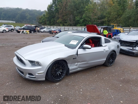 2013 Ford Mustang GT with VIN 1ZVBP8CF7D5281965, listed as a IAAI auction lot 40408688 with 121,477 mi miles. Bid and sale history available at carsss.com. Image 17.