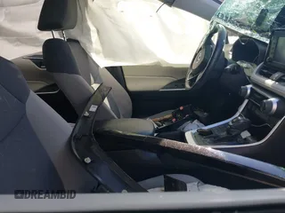 2019 Toyota RAV4 XLE with VIN JTMP1RFVXKD014440, listed as a IAAI auction lot 41877070 with 1 mi miles. Bid and sale history available at carsss.com. Image 5.