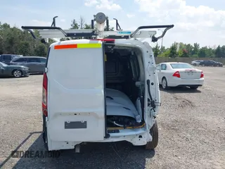 2023 Ford Transit Connect XLT с VIN NM0LS7T21P1562391, выставлен на аукционе IAAI как лот 42727229 с пробегом 17 812 миль миль и . История ставок и продаж доступна на DreamBid. Изображение 17.
