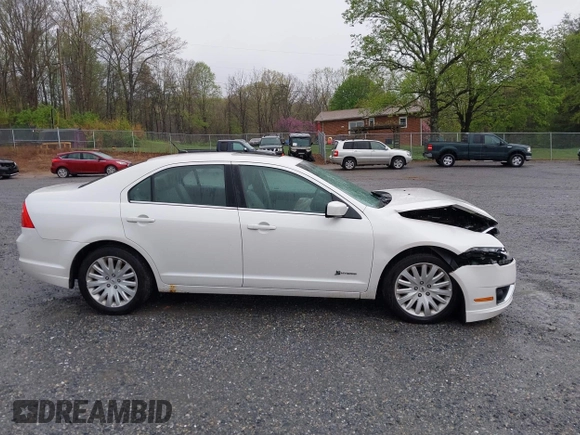 2010 Ford Fusion Hybrid with VIN 3FADP0L3XAR295179, listed as a IAAI auction lot 41958001 with 224,973 mi miles. Bid and sale history available at carsss.com. Image 13.