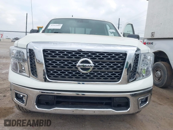 2018 Nissan Titan SV with VIN 1N6AA1E65JN506719, listed as a IAAI auction lot 42162605 with 81,255 mi miles. Bid and sale history available at carsss.com. Image 6.