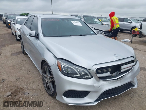2016 Mercedes-Benz E 350 Luxury z VIN WDDHF8JB5GB217208, wystawiony jako IAAI lot #42200673 z przebiegiem 132 802 mil mil oraz . Historia ofert i sprzedaży dostępna na DreamBid. Obrazek 1.