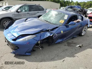 2019 Ferrari 812 z VIN ZFF83CLA6K0241260, wystawiony jako Copart lot #68317984 z przebiegiem Nie podano mil oraz Szkoda całkowita • Salvage title. Historia ofert i sprzedaży dostępna na DreamBid. Obrazek 1.