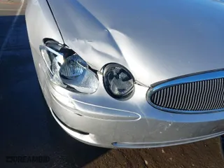 2006 Buick LaCrosse CX with VIN 2G4WC582861271434, listed as a IAAI auction lot 41783629 with 183,036 mi miles. Bid and sale history available at carsss.com. Image 6.