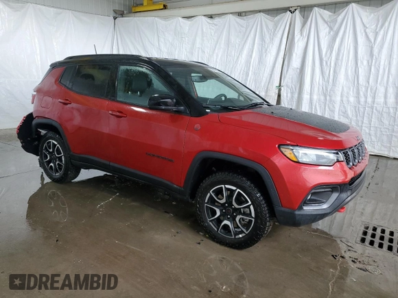 2025 Jeep Compass Trailhawk z VIN 3C4NJDDN8ST532442, wystawiony jako Copart lot #61386085 z przebiegiem 11 207 mil mil oraz Czysty tytuł • Clean title. Historia ofert i sprzedaży dostępna na DreamBid. Obrazek 4.