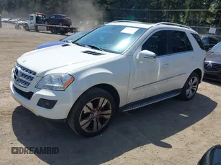 2011 Mercedes-Benz M 350 z VIN 4JGBB8GB7BA636819, wystawiony jako IAAI lot #42211282 z przebiegiem 114 479 mil mil oraz . Historia ofert i sprzedaży dostępna na DreamBid. Obrazek 17.