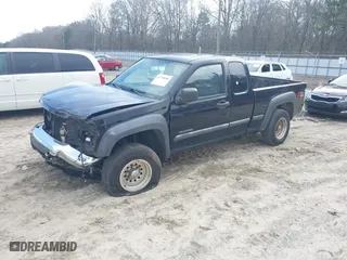 2004 Chevrolet Colorado LS Z85 with VIN 1GCDT196848111585, listed as a IAAI auction lot 41798106 with 334,376 mi miles. Bid and sale history available at carsss.com. Image 2.
