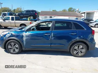 2021 Kia Niro LX with VIN KNDCB3LC1M5471386, listed as a IAAI auction lot 41752763 with 34,609 mi miles. Bid and sale history available at carsss.com. Image 15.