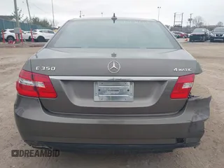 2011 Mercedes-Benz E-Class E 350 Luxury with VIN WDDHF8HB3BA348741, listed as a IAAI auction lot 41424618 with 117,306 mi miles. Bid and sale history available at carsss.com. Image 16.