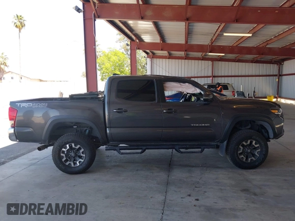 2017 Toyota Tacoma SR5 с VIN 3TMCZ5AN9HM062936, выставлен на аукционе IAAI как лот 42236311 с пробегом 60 479 миль миль и . История ставок и продаж доступна на DreamBid. Изображение 14.
