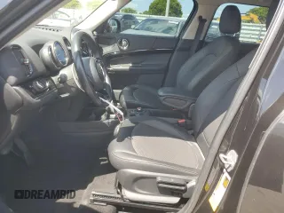 2019 MINI Countryman Cooper z VIN WMZYS7C53K3F44686, wystawiony jako Copart lot #55776135 z przebiegiem 59 441 mil mil oraz Szkody całkowita. Historia ofert i sprzedaży dostępna na DreamBid. Obrazek 7.