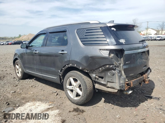 2017 Ford Explorer XLT z VIN 1FM5K8D85HGA96432, wystawiony jako Copart lot #55010315 z przebiegiem 108 632 mil mil oraz Szkoda całkowita • Salvage title. Historia ofert i sprzedaży dostępna na DreamBid. Obrazek 2.