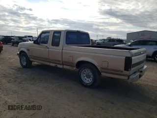 1993 Ford F-150 with VIN 1FTEX15N5PKA64335, listed as a Copart auction lot 84205744 with 278,070 mi miles and Clean Title. Bid and sale history available at carsss.com. Image 2.