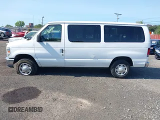 2012 Ford Econoline Passenger XL with VIN 1FBNE3BL1CDA45143, listed as a IAAI auction lot 40248086 with 83,034 mi miles. Bid and sale history available at carsss.com. Image 13.