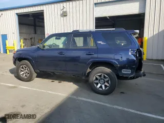 2018 Toyota 4Runner SR5 with VIN JTEBU5JR1J5592144, listed as a Copart auction lot 53390995 with 50,880 mi miles and Salvage Title. Bid and sale history available at carsss.com. Image 2.