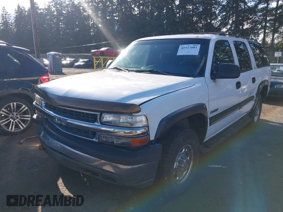 2000 Chevrolet Suburban LT with VIN 3GNGK26U9YG200551, listed as a IAAI auction lot 41527081 with 269,980 mi miles. Bid and sale history available at carsss.com. Image 17.