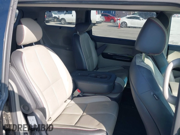 2016 Kia Sedona SX with VIN KNDMC5C11G6108175, listed as a IAAI auction lot 41860358 with 107,329 mi miles. Bid and sale history available at carsss.com. Image 8.