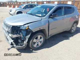 2022 Jeep Compass Latitude with VIN 3C4NJDBB0NT230866, listed as a IAAI auction lot 41979792 with 53,146 mi miles and . Bid and sale history available at DreamBid. Image 6.
